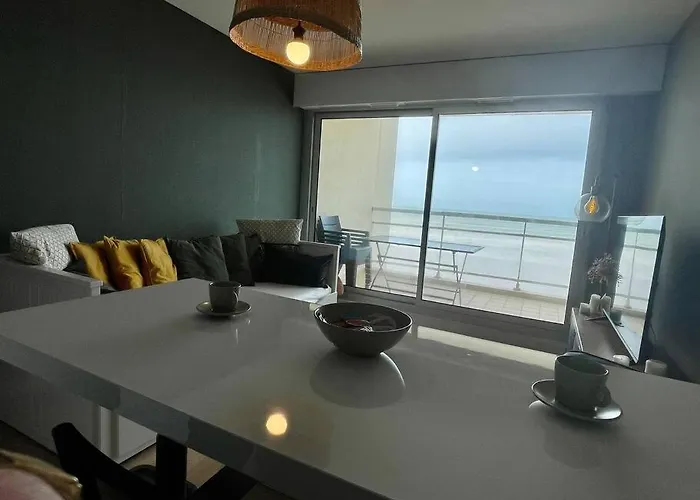 Face Magnifique Vue Saint-gilles-croix De Vie アパート